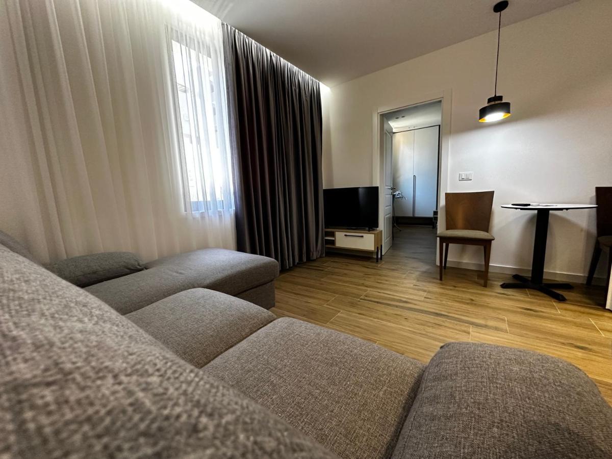 Alvi Apartment ティラナ エクステリア 写真